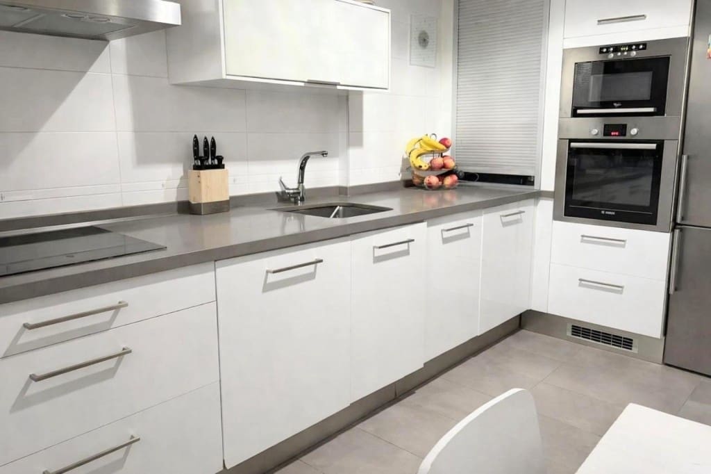 3 bedroom Terraced Villa for sale in San Andres del Rabanedo with garage - € 325,000 (Ref: 9815778)