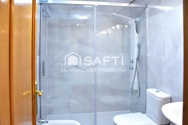 4 quarto Apartamento para arrendar em Santiago de Compostela com garagem - 1 500 € (Ref: 9817950)