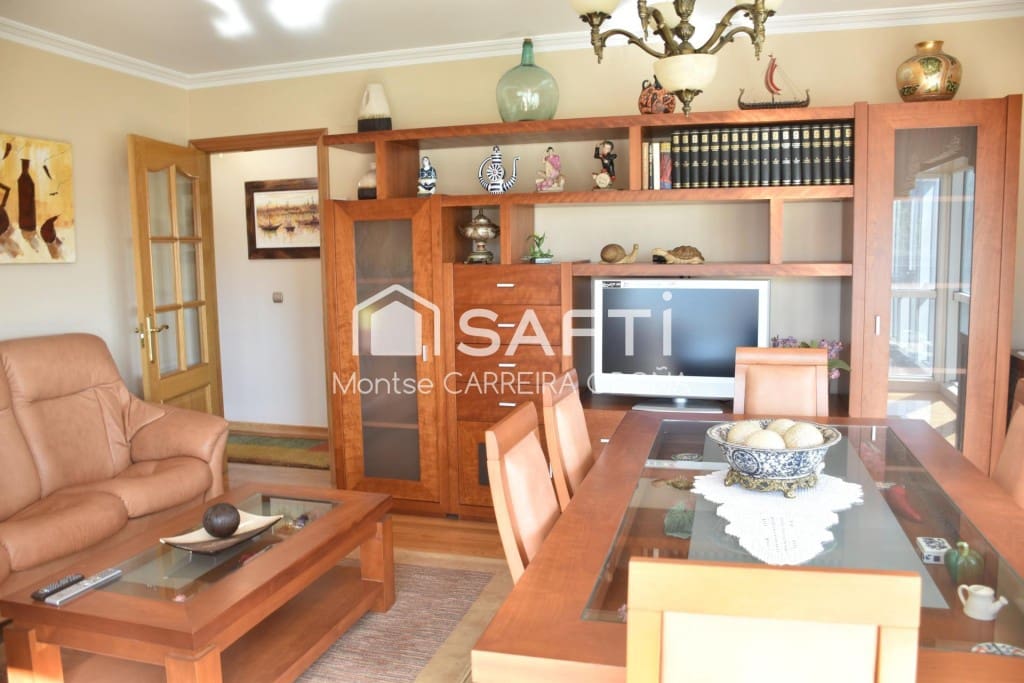 4 quarto Apartamento para arrendar em Santiago de Compostela com garagem - 1 500 € (Ref: 9817950)