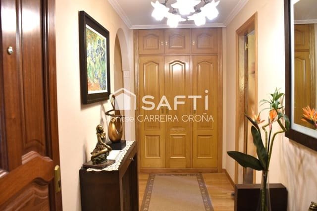 4 quarto Apartamento para arrendar em Santiago de Compostela com garagem - 1 500 € (Ref: 9817950)