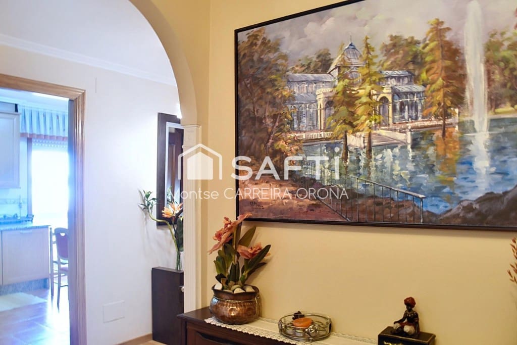 4 quarto Apartamento para arrendar em Santiago de Compostela com garagem - 1 500 € (Ref: 9817950)