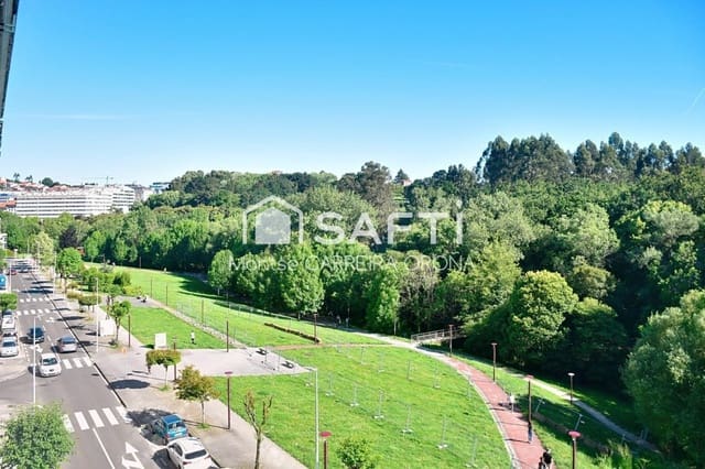 4 quarto Apartamento para arrendar em Santiago de Compostela com garagem - 1 500 € (Ref: 9817950)