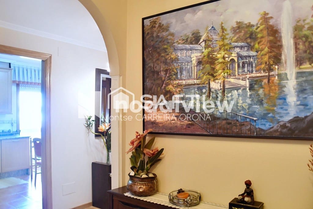 4 quarto Apartamento para arrendar em Santiago de Compostela com garagem - 1 500 € (Ref: 9817950)