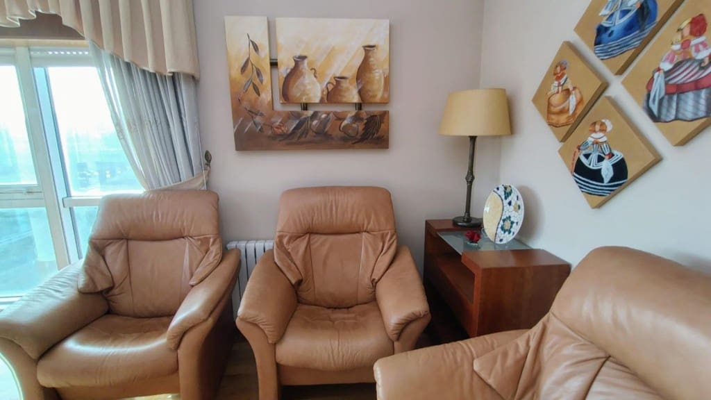 4 quarto Apartamento para arrendar em Santiago de Compostela com garagem - 1 500 € (Ref: 9817950)
