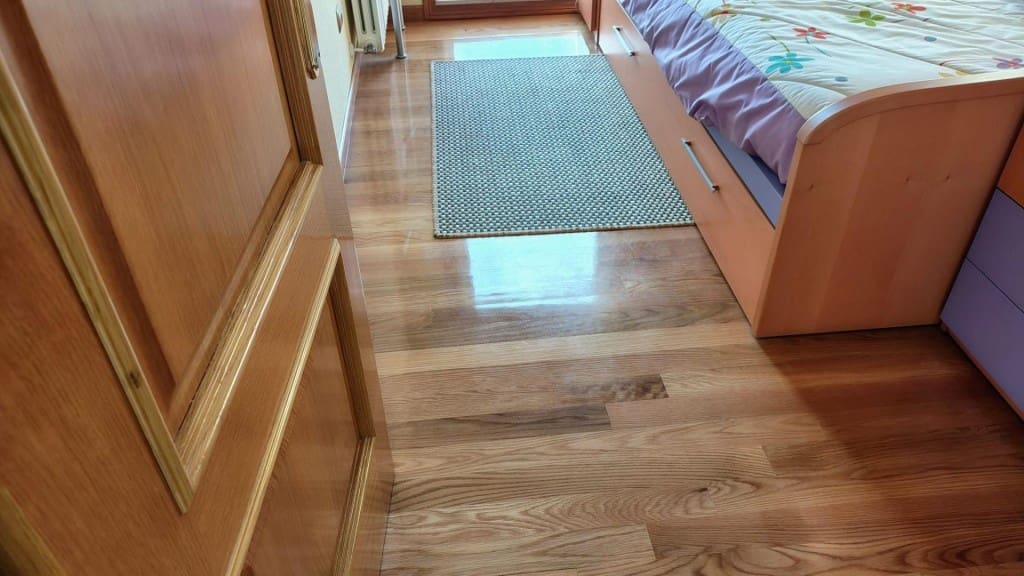 4 quarto Apartamento para arrendar em Santiago de Compostela com garagem - 1 500 € (Ref: 9817950)