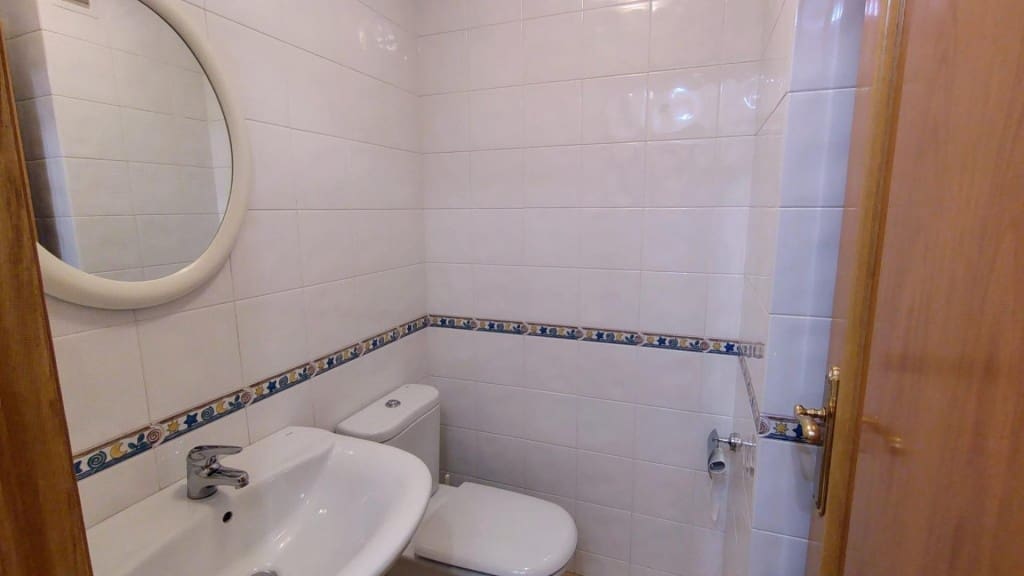 4 quarto Apartamento para arrendar em Santiago de Compostela com garagem - 1 500 € (Ref: 9817950)