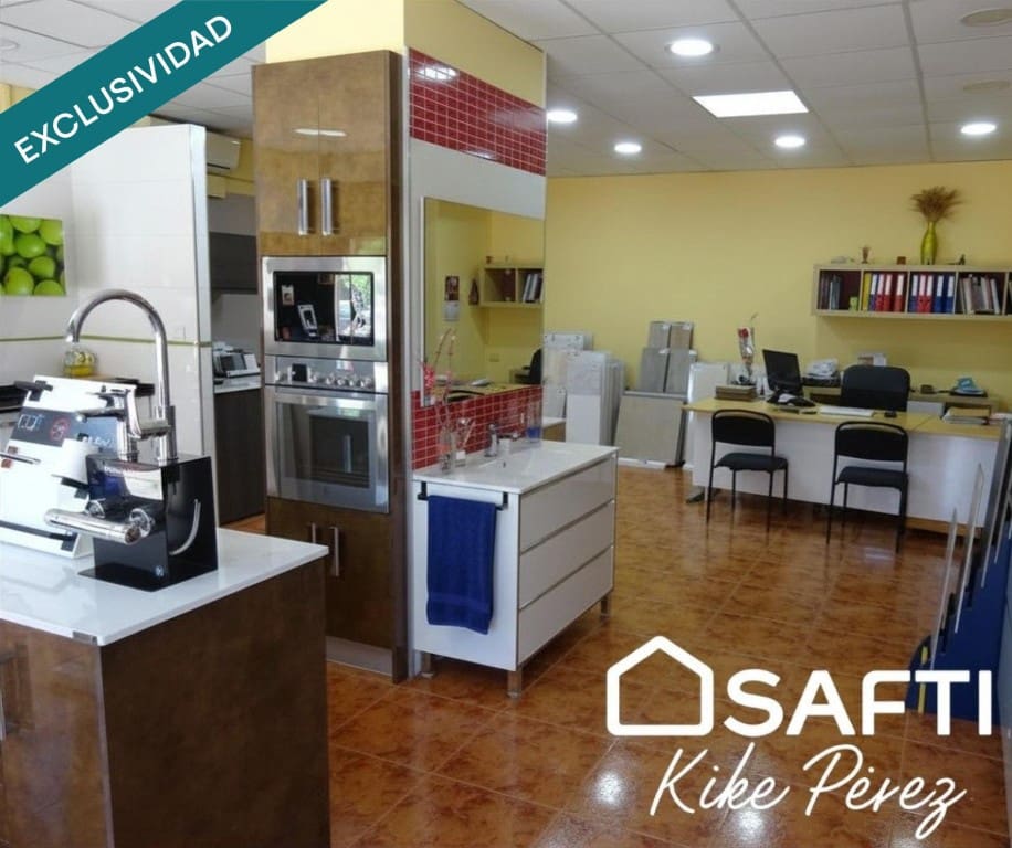 Local Comercial en Cornellà de Llobregat en venta - 169.000 € (Ref: 9817951)