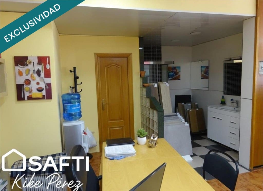 Local Comercial en Cornellà de Llobregat en venta - 169.000 € (Ref: 9817951)