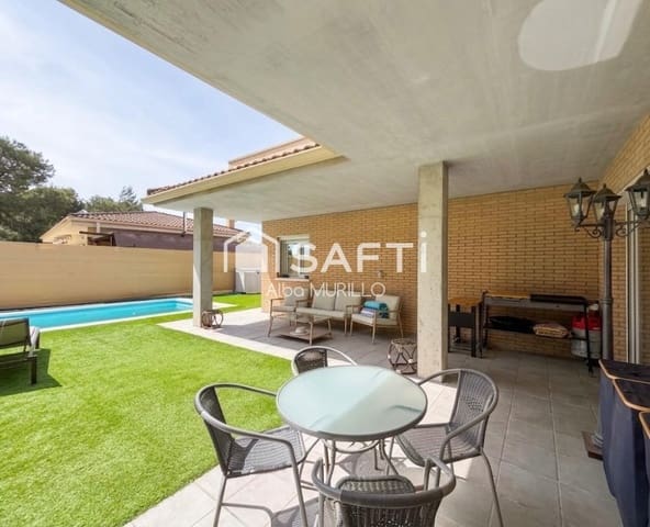 4 slaapkamer Villa te koop in Olivella met zwembad - € 890.000 (Ref: 9817953)