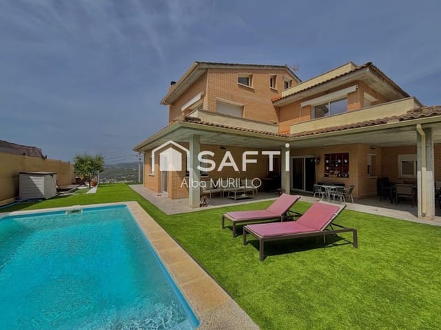 4 slaapkamer Villa te koop in Olivella met zwembad - € 890.000 (Ref: 9817953)