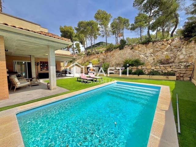 4 slaapkamer Villa te koop in Olivella met zwembad - € 890.000 (Ref: 9817953)
