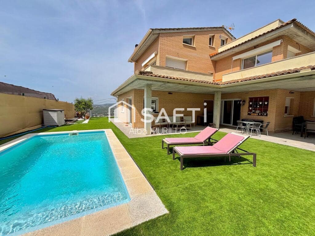 4 chambre Villa/Maison à vendre à Olivella avec piscine - 750 000 € (Ref: 9817953)