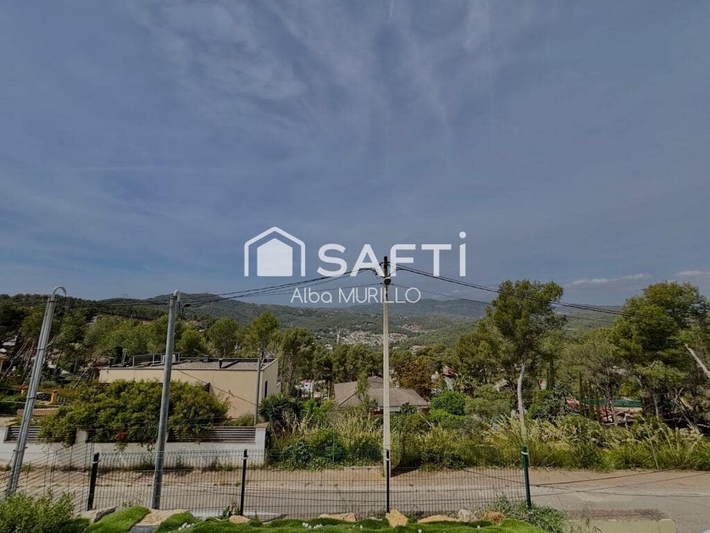4 bedroom Villa for sale in Olivella with pool - € 750,000 (Ref: 9817953)