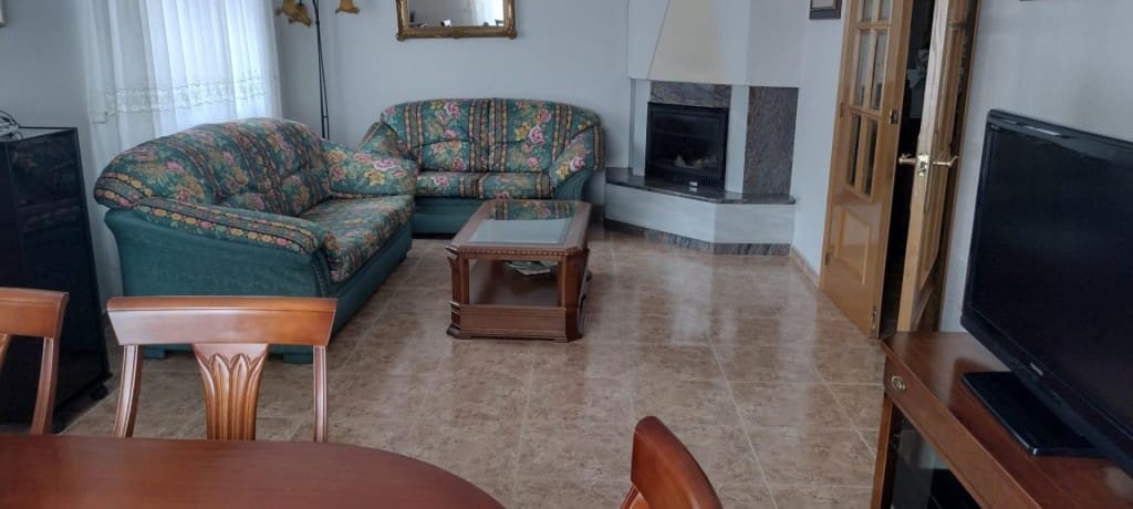 Chalet de 3 habitaciones en Pioz en venta - 328.000 € (Ref: 9817954)