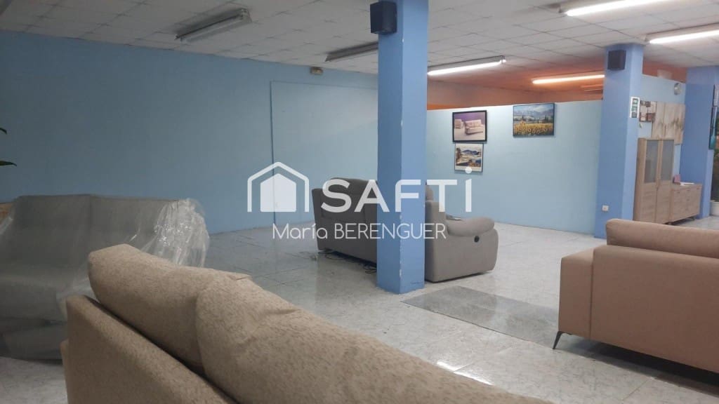 Local Comercial en Mollet del Vallès en venta - 285.000 € (Ref: 9817956)