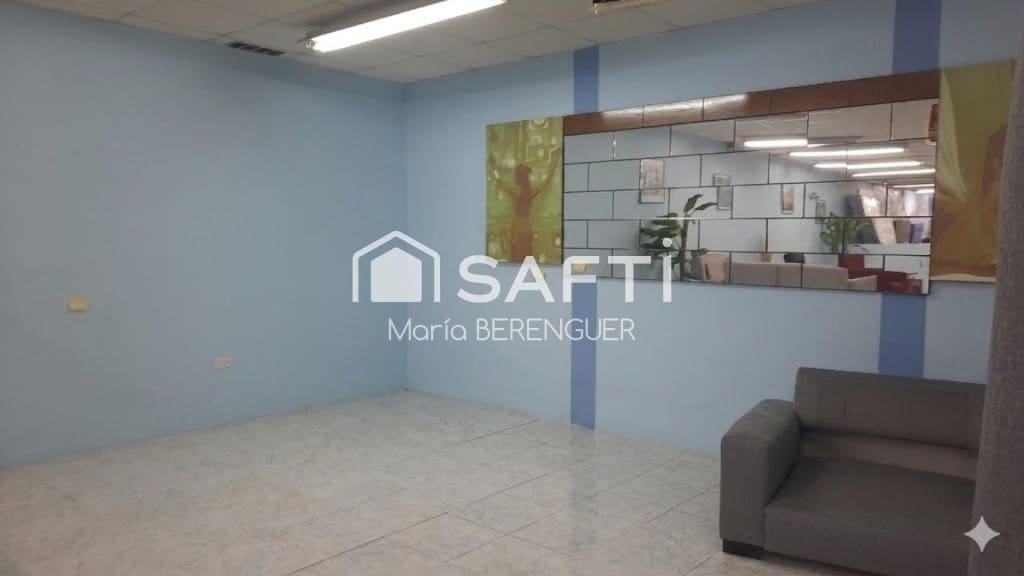 Local Comercial en Mollet del Vallès en venta - 285.000 € (Ref: 9817956)