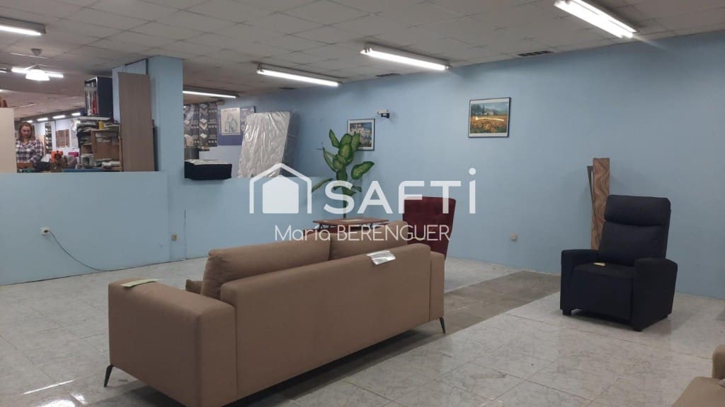 Local Comercial en Mollet del Vallès en venta - 285.000 € (Ref: 9817956)