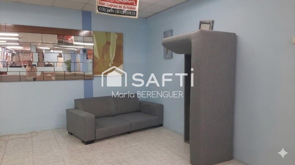 Local Comercial en Mollet del Vallès en venta - 285.000 € (Ref: 9817956)