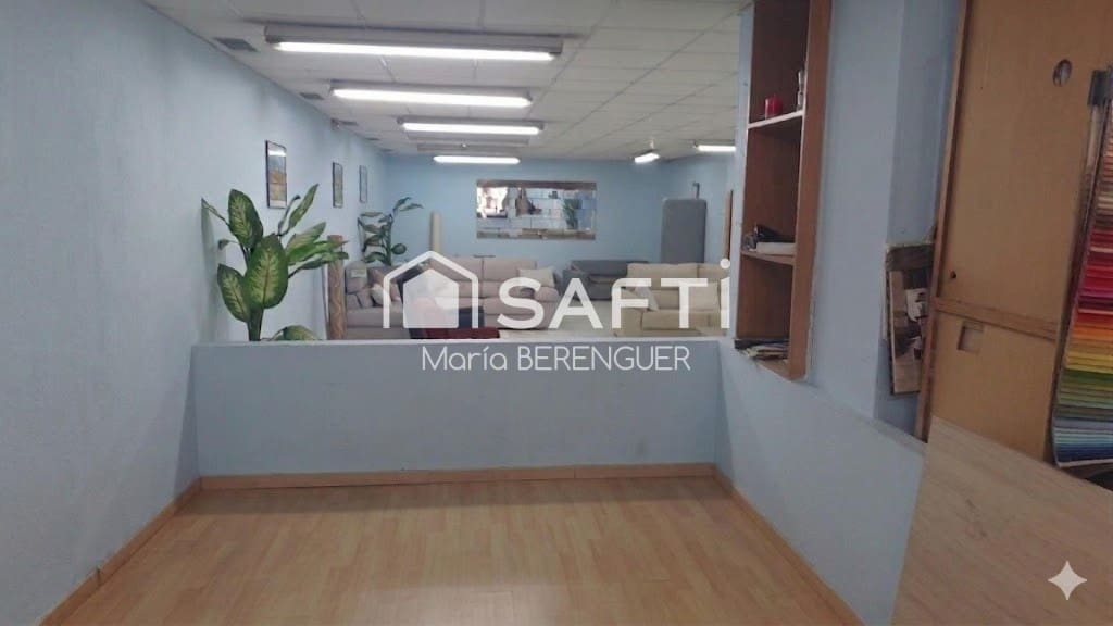 Local Comercial en Mollet del Vallès en venta - 285.000 € (Ref: 9817956)