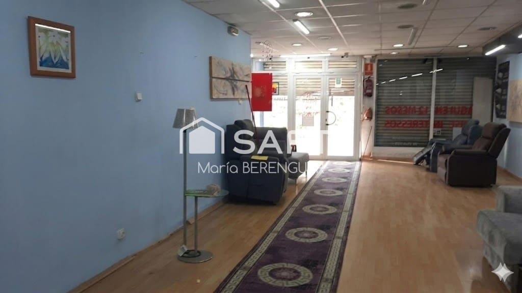 Local Comercial en Mollet del Vallès en venta - 285.000 € (Ref: 9817956)