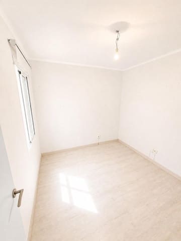 4 slaapkamer Appartement te koop in El Prat de Llobregat - € 260.000 (Ref: 9817957)