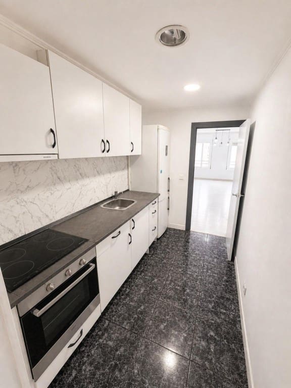 4 slaapkamer Appartement te koop in El Prat de Llobregat - € 260.000 (Ref: 9817957)