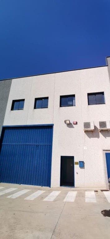 Commercial for sale in Sant Cugat Sesgarrigues - € 370,000 (Ref: 9817962)