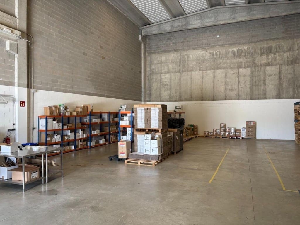 Commercial for sale in Sant Cugat Sesgarrigues - € 370,000 (Ref: 9817962)