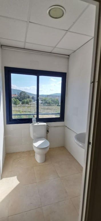 Commercial for sale in Sant Cugat Sesgarrigues - € 370,000 (Ref: 9817962)