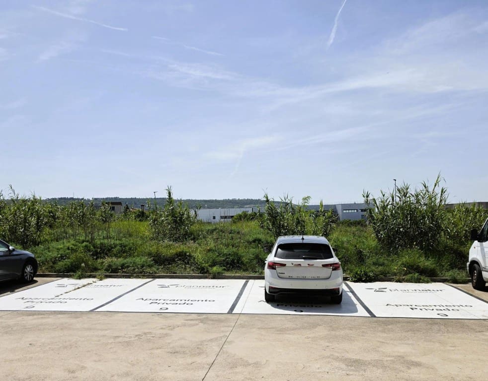 Commercial for sale in Sant Cugat Sesgarrigues - € 370,000 (Ref: 9817962)