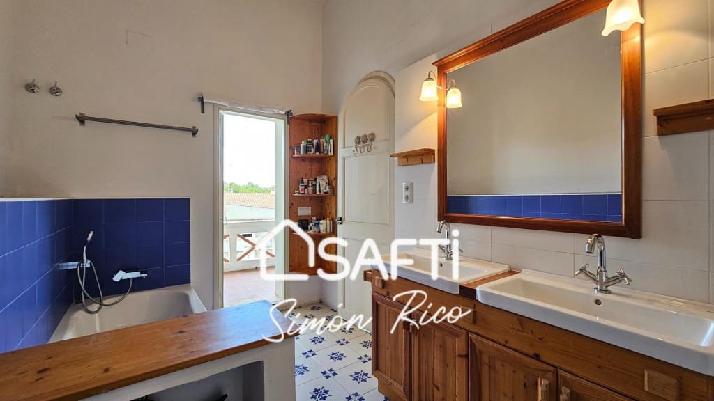 6 bedroom Villa for sale in Gelida with pool garage - € 975,000 (Ref: 9820296)