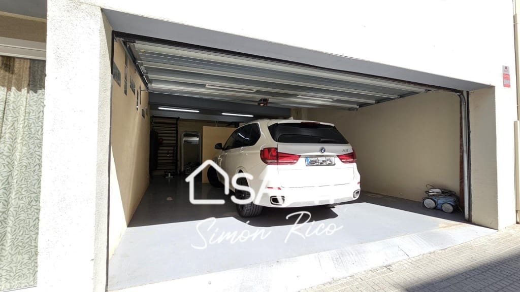 6 bedroom Villa for sale in Gelida with pool garage - € 975,000 (Ref: 9820296)