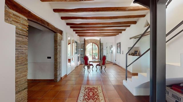 5 bedroom Finca/Country House for sale in Gelida with pool - € 1,700,000 (Ref: 9820297)