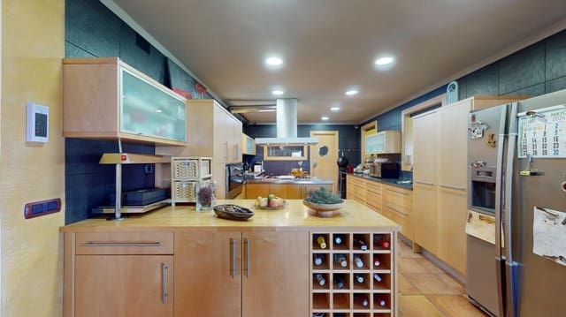 5 bedroom Finca/Country House for sale in Gelida with pool - € 1,700,000 (Ref: 9820297)