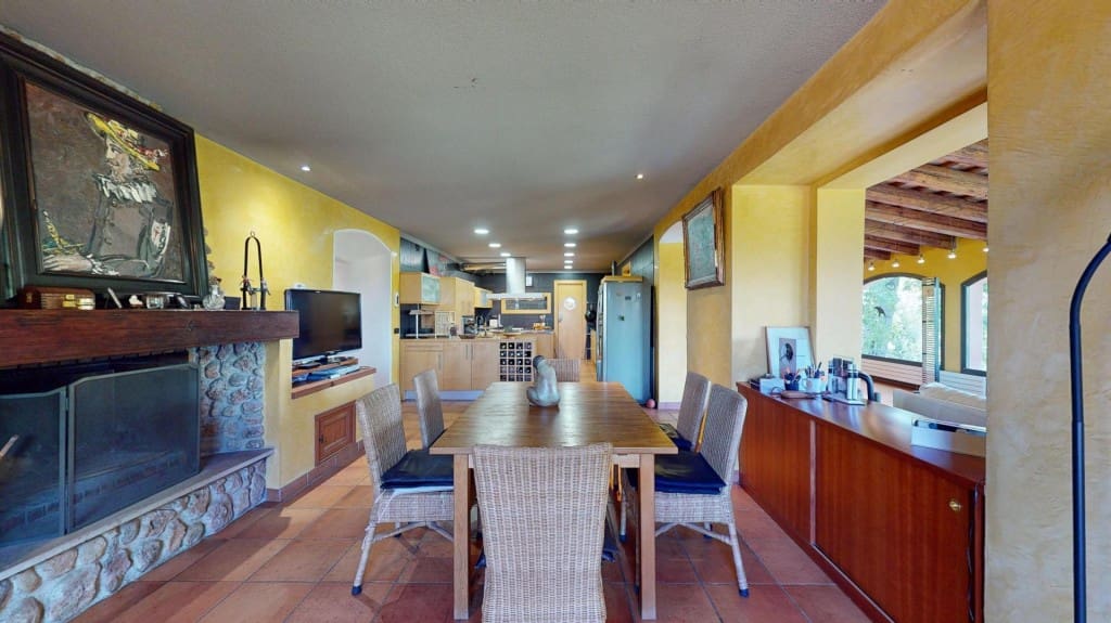 5 bedroom Finca/Country House for sale in Gelida with pool - € 1,700,000 (Ref: 9820297)