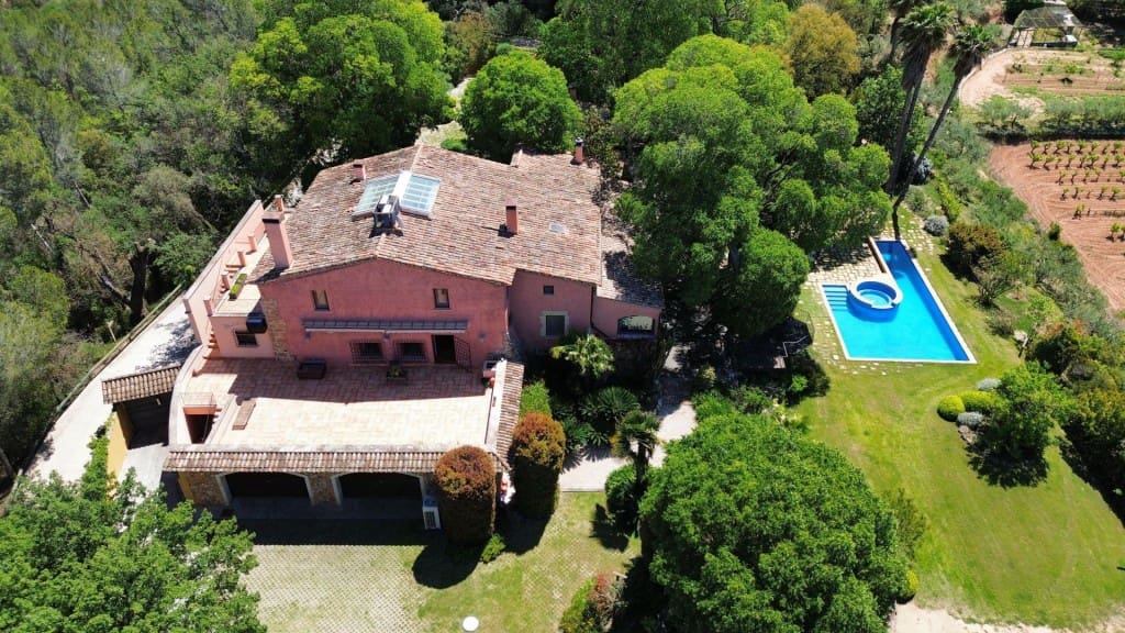 5 bedroom Finca/Country House for sale in Gelida with pool - € 1,700,000 (Ref: 9820297)