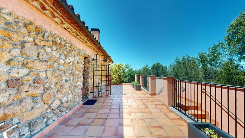 5 bedroom Finca/Country House for sale in Gelida with pool - € 1,700,000 (Ref: 9820297)