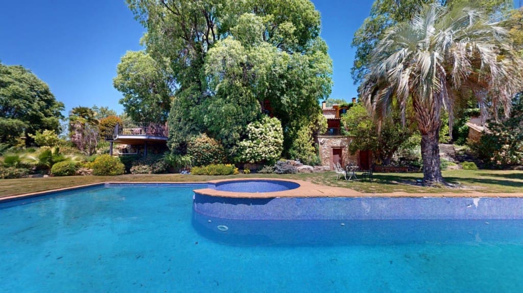 5 bedroom Finca/Country House for sale in Gelida with pool - € 1,700,000 (Ref: 9820297)