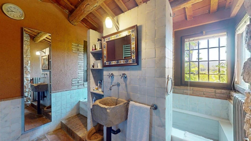 5 bedroom Finca/Country House for sale in Gelida with pool - € 1,700,000 (Ref: 9820297)