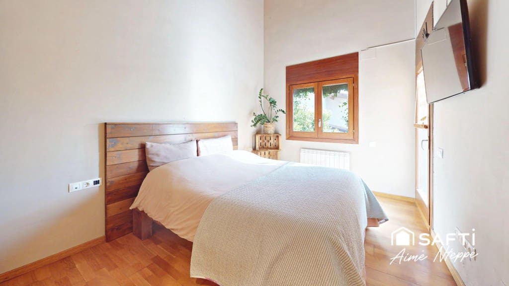 Chalet de 5 habitaciones en Sant Julià de Ramis en venta con piscina - 650.000 € (Ref: 9820298)