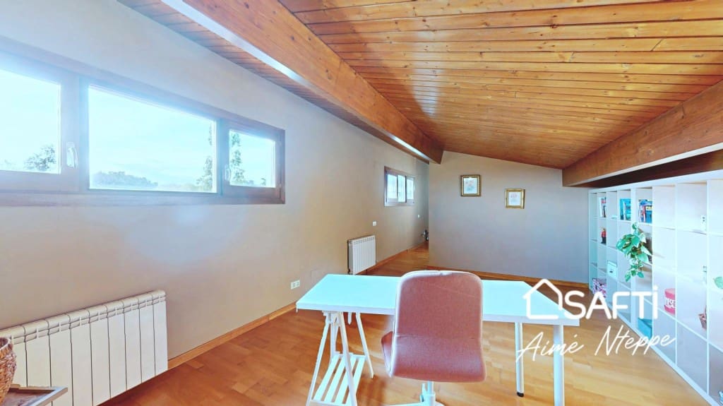 Chalet de 5 habitaciones en Sant Julià de Ramis en venta con piscina - 650.000 € (Ref: 9820298)