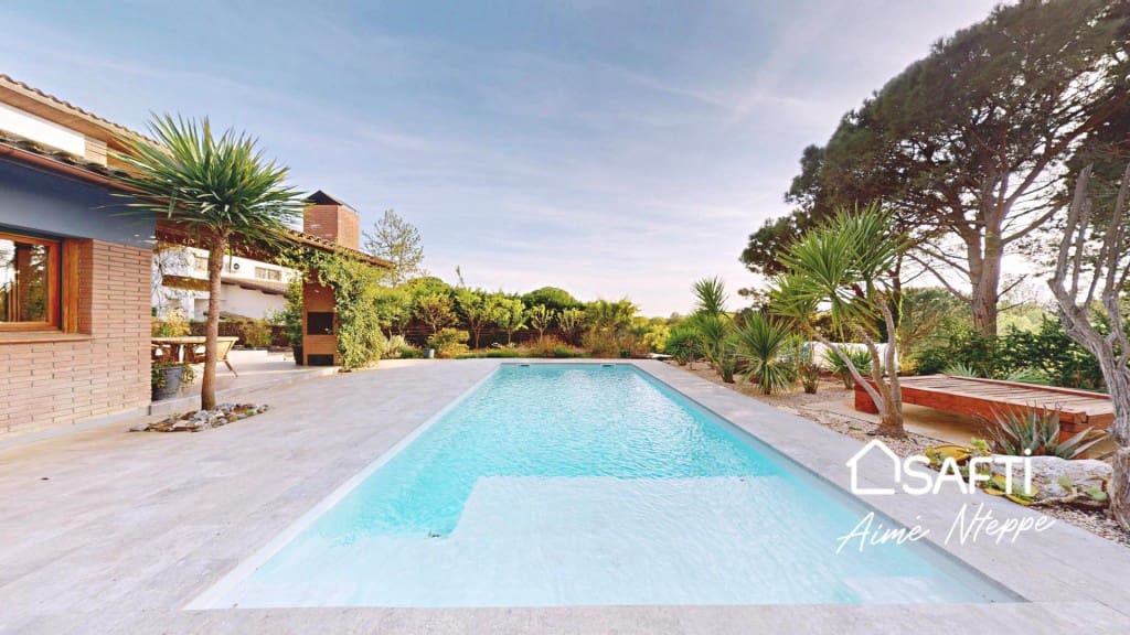 Chalet de 5 habitaciones en Sant Julià de Ramis en venta con piscina - 650.000 € (Ref: 9820298)