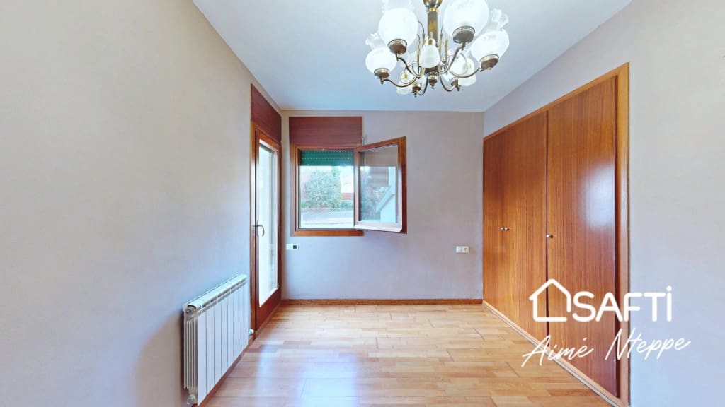 Chalet de 5 habitaciones en Sant Julià de Ramis en venta con piscina - 650.000 € (Ref: 9820298)