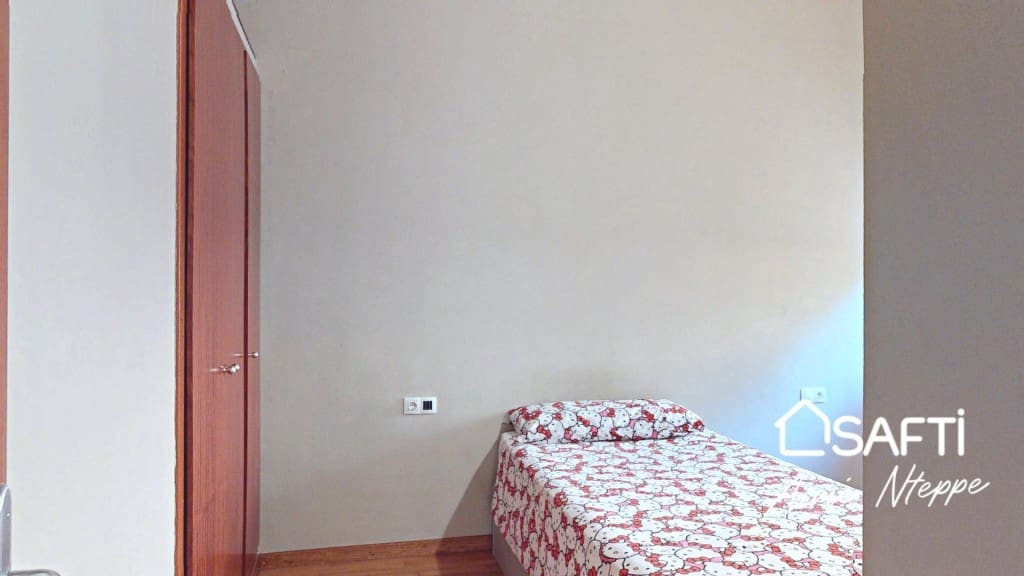 Chalet de 5 habitaciones en Sant Julià de Ramis en venta con piscina - 650.000 € (Ref: 9820298)