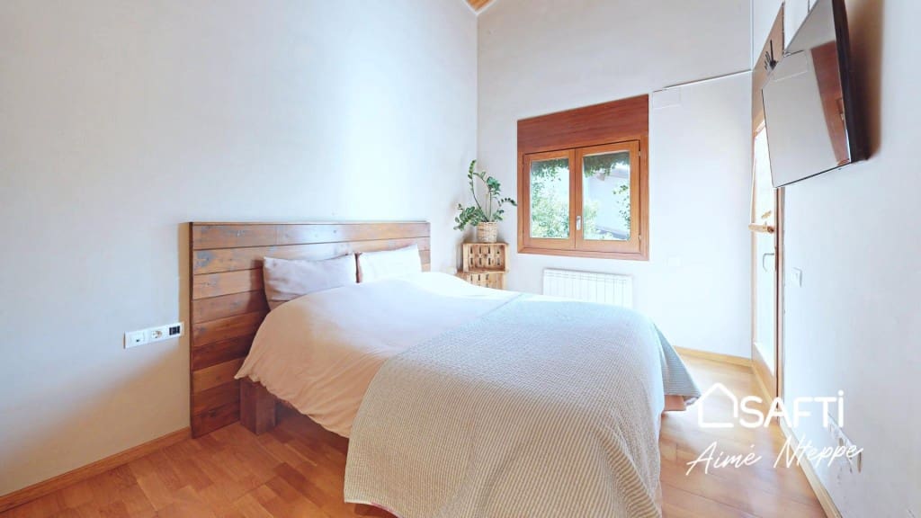 Chalet de 5 habitaciones en Sant Julià de Ramis en venta con piscina - 650.000 € (Ref: 9820298)