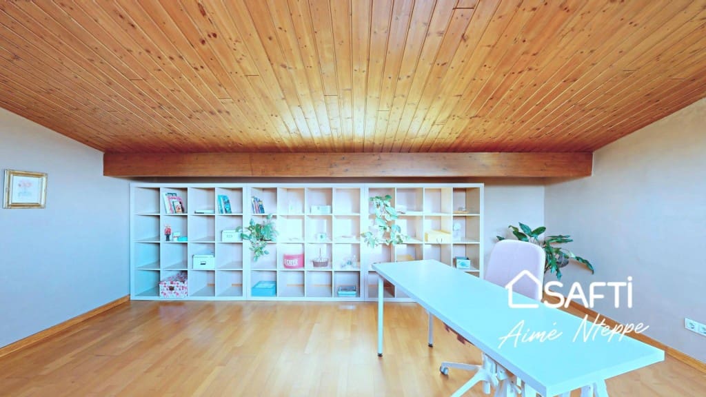 Chalet de 5 habitaciones en Sant Julià de Ramis en venta con piscina - 650.000 € (Ref: 9820298)