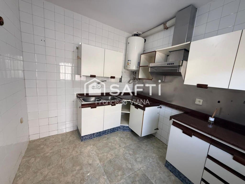 5 chambre Villa/Maison à vendre à Blanes - 230 000 € (Ref: 9822465)
