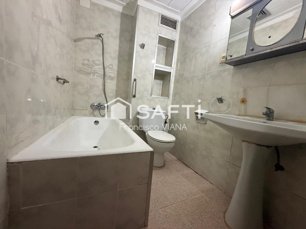 5 chambre Villa/Maison à vendre à Blanes - 230 000 € (Ref: 9822465)