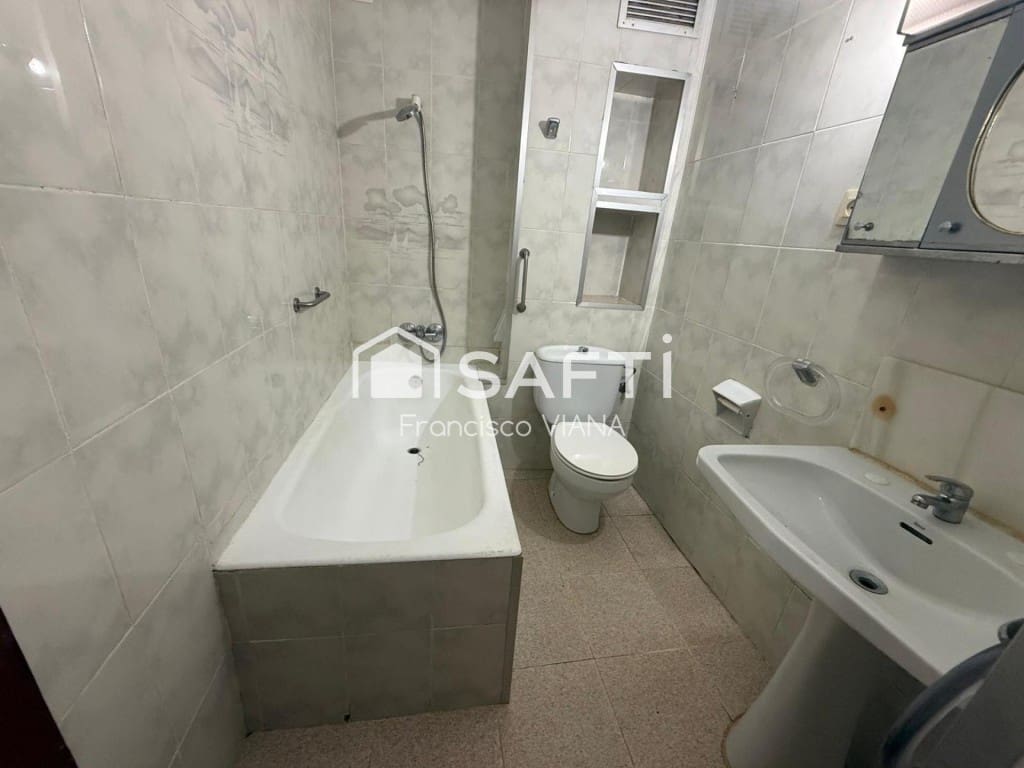 5 chambre Villa/Maison à vendre à Blanes - 230 000 € (Ref: 9822465)