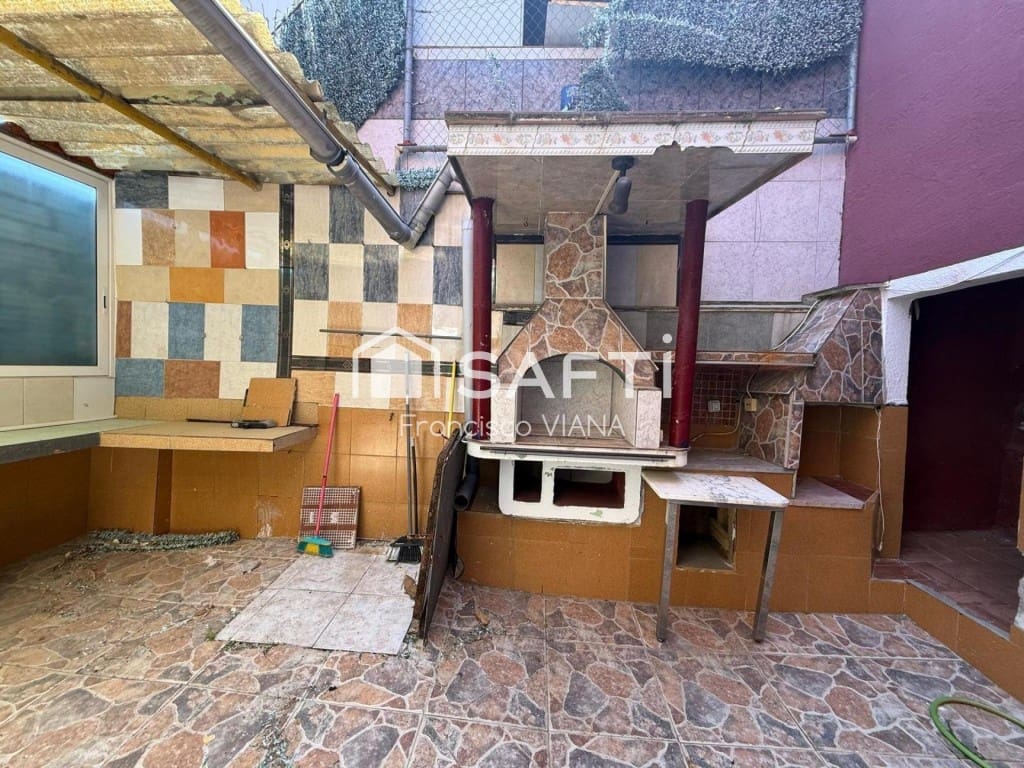 5 chambre Villa/Maison à vendre à Blanes - 230 000 € (Ref: 9822465)